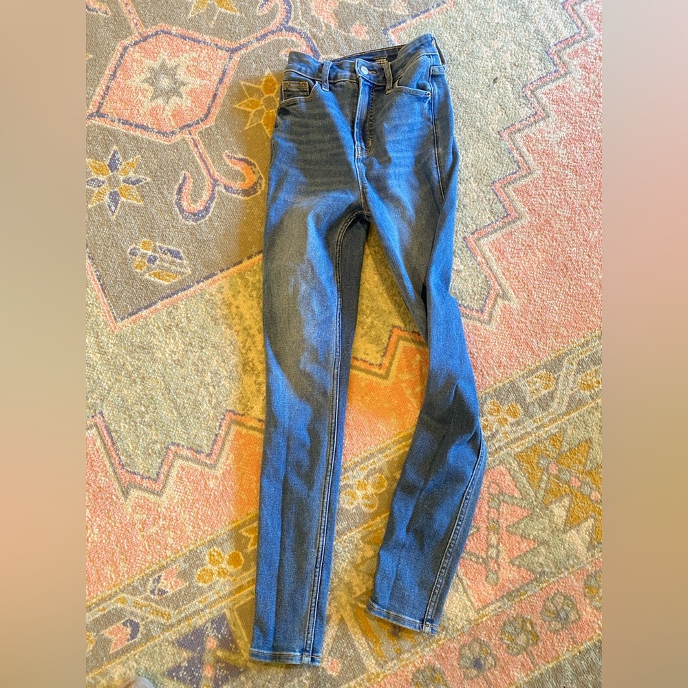 Old never never worn size 00